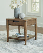 Load image into Gallery viewer, Roanhowe End Table
