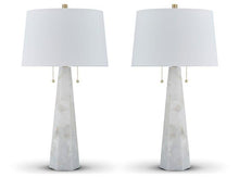 Load image into Gallery viewer, Laurellen Lamp Set image
