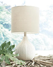 Load image into Gallery viewer, Rainermen Table Lamp
